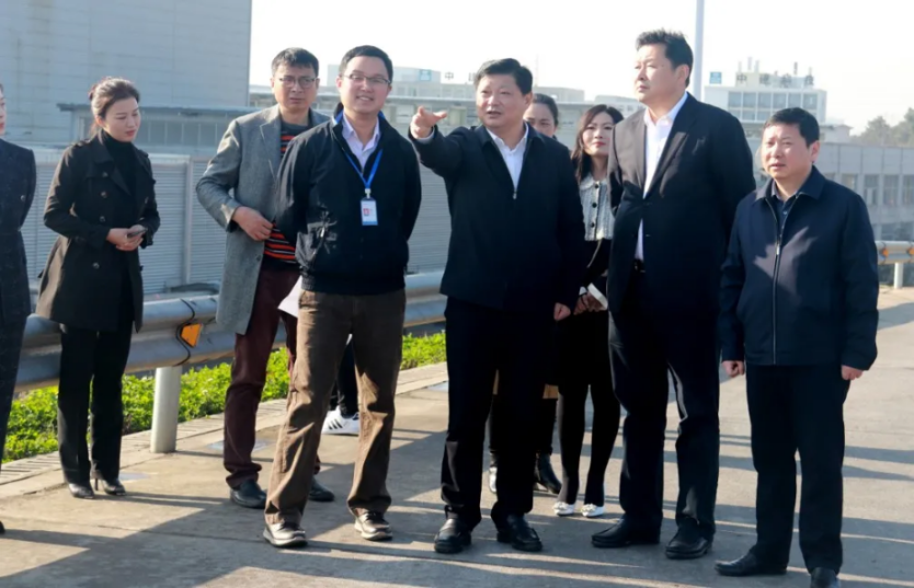 �������ʹ���-׷�󿵽�,����һ������