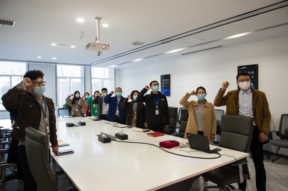 �������ʹ���-׷�󿵽�,����һ������