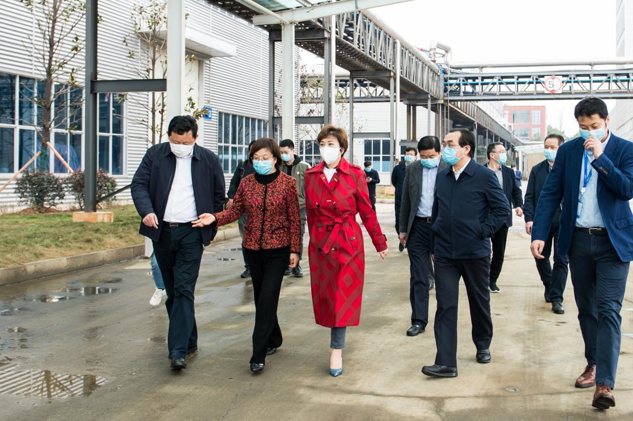 �������ʹ���-׷�󿵽�,����һ������