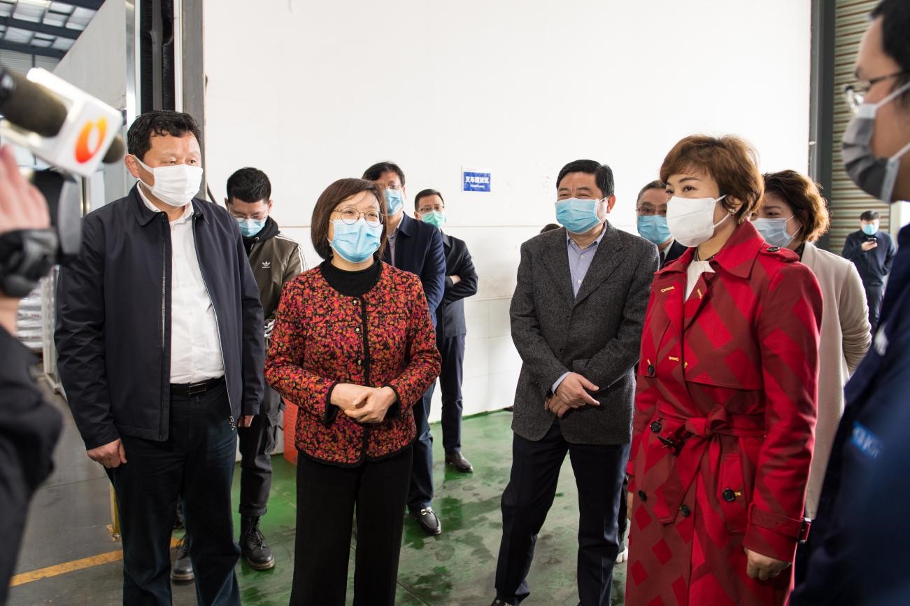 �������ʹ���-׷�󿵽�,����һ������