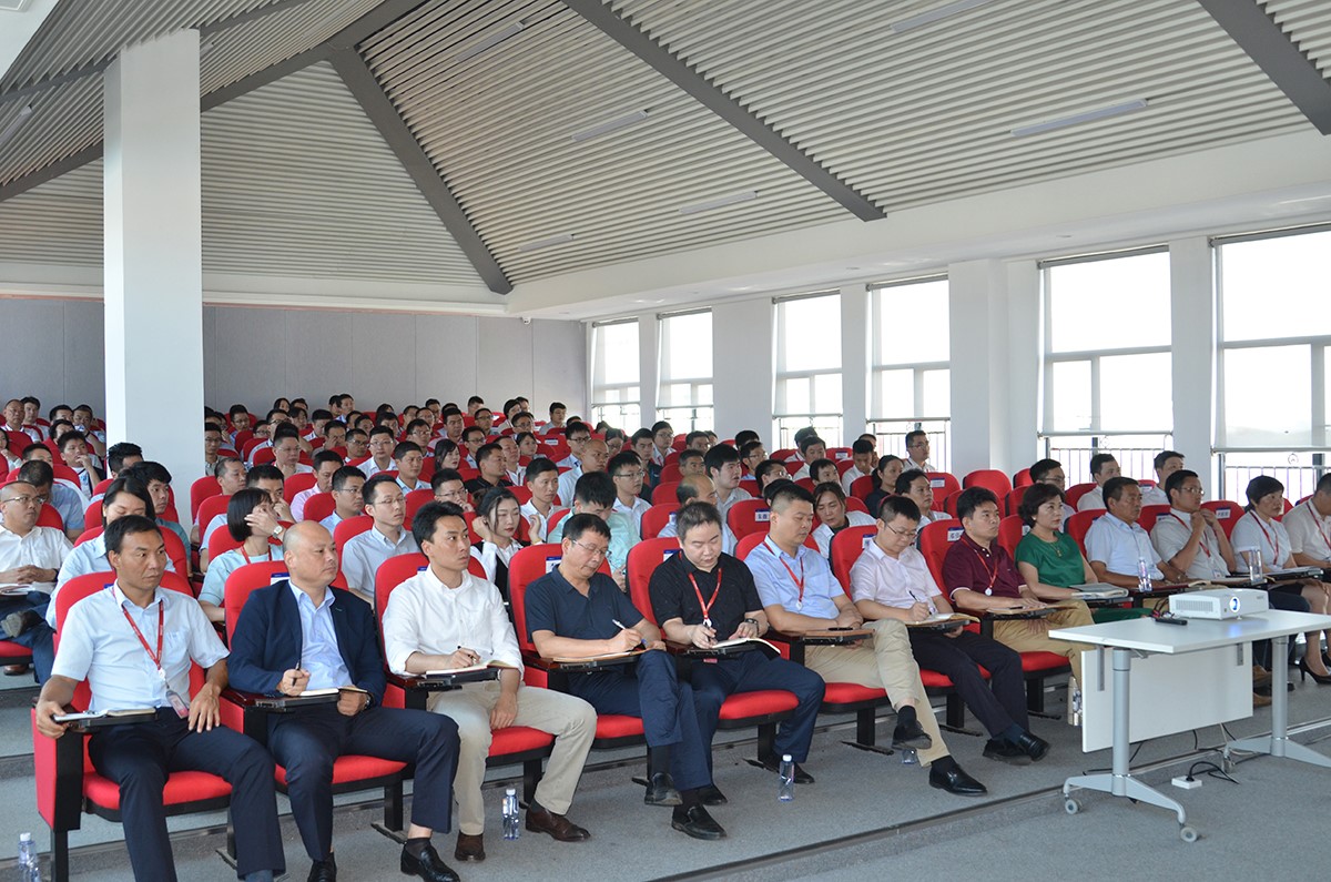 �������ʹ���-׷�󿵽�,����һ������