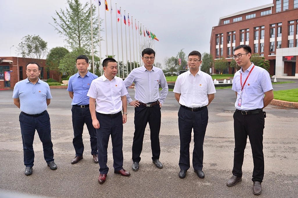 �������ʹ���-׷�󿵽�,����һ������