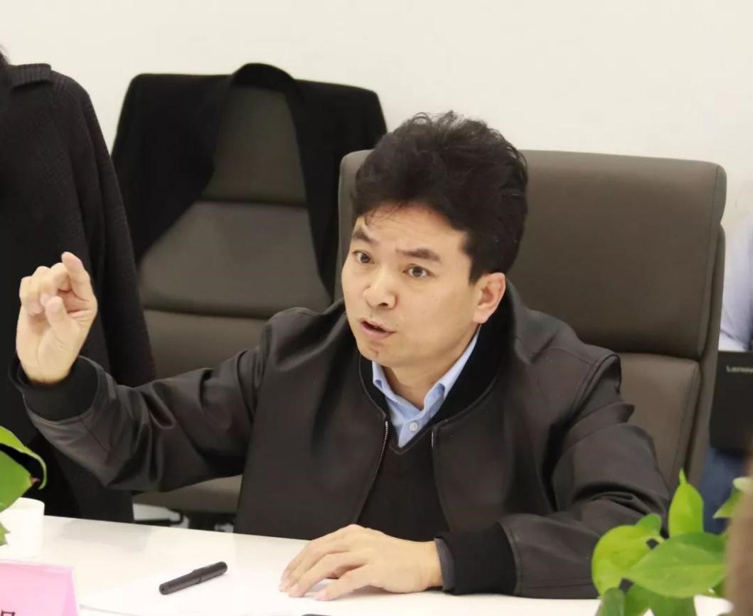 �������ʹ���-׷�󿵽�,����һ������