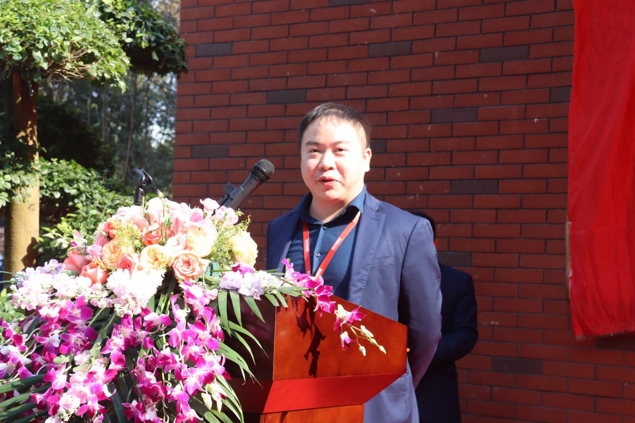 �������ʹ���-׷�󿵽�,����һ������