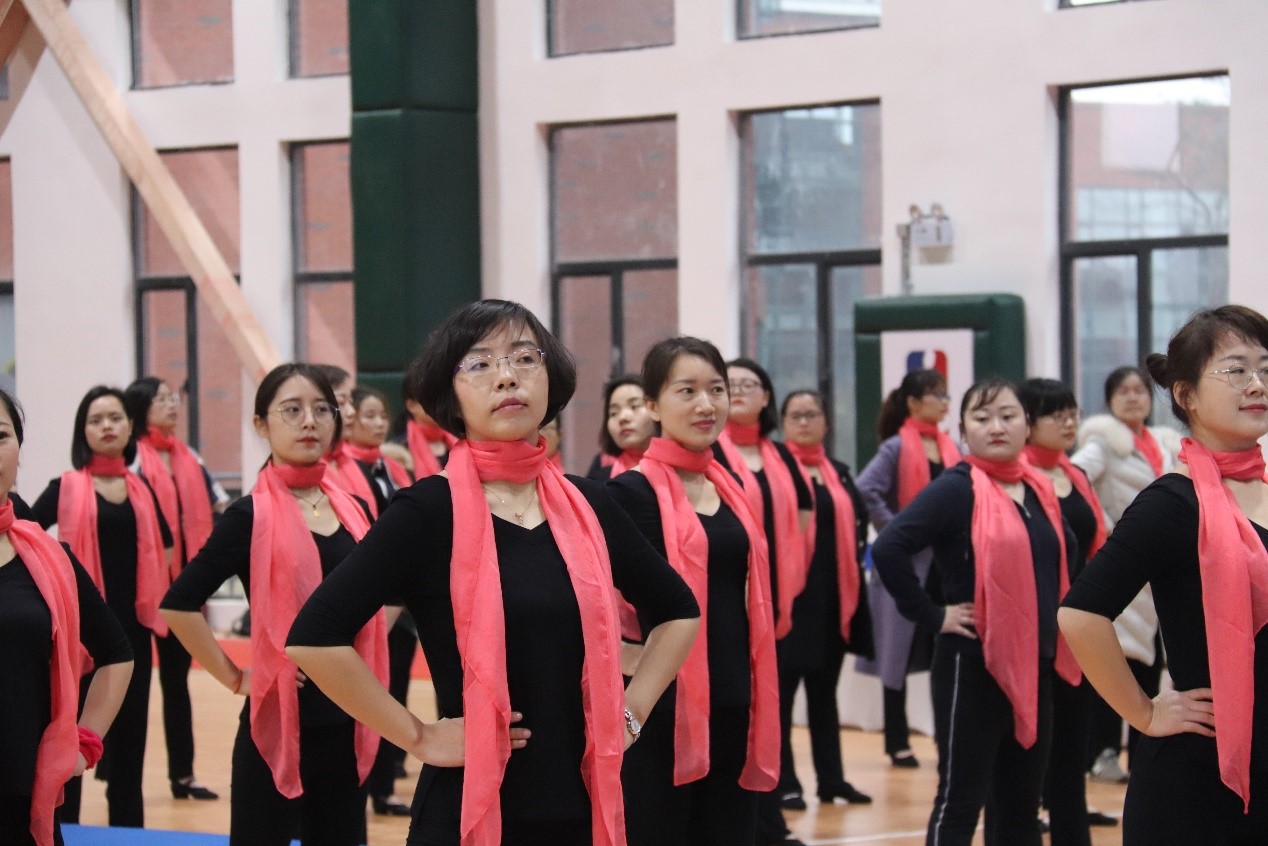 �������ʹ���-׷�󿵽�,����һ������