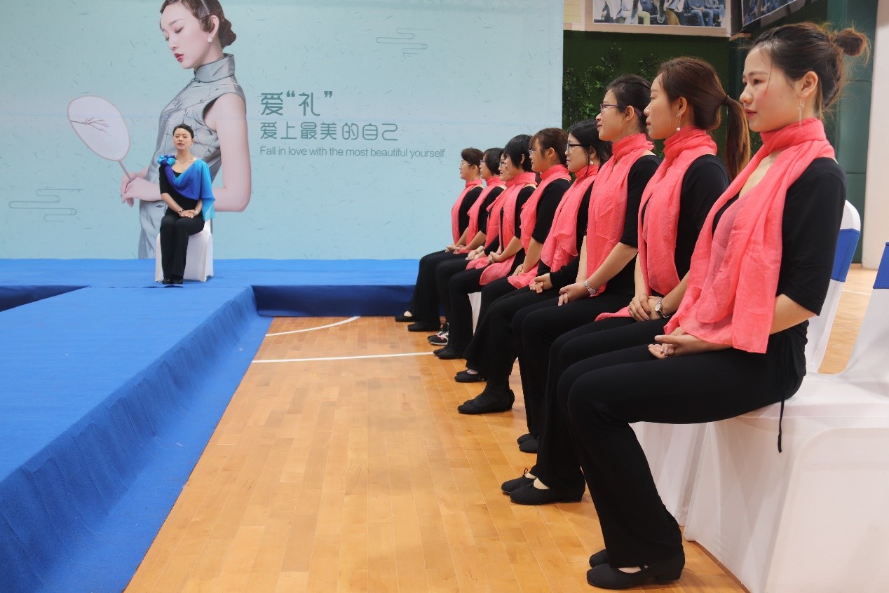 �������ʹ���-׷�󿵽�,����һ������