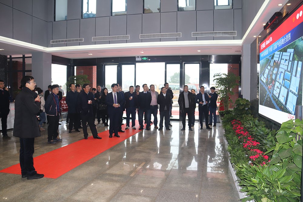 �������ʹ���-׷�󿵽�,����һ������