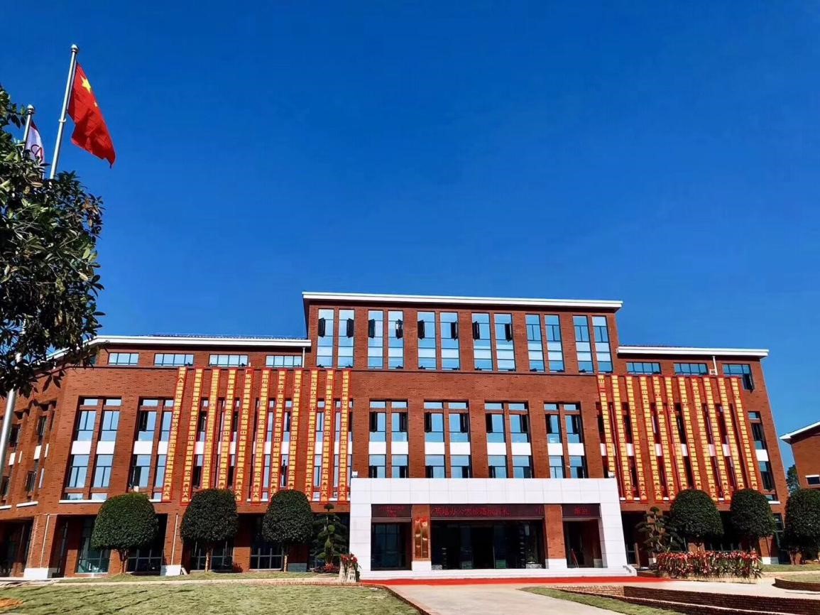 �������ʹ���-׷�󿵽�,����һ������