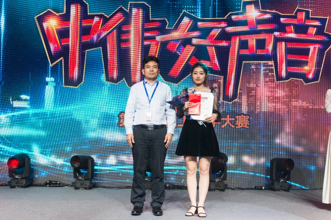 �������ʹ���-׷�󿵽�,����һ������