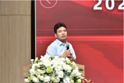 �������ʹ���-׷�󿵽�,����һ������