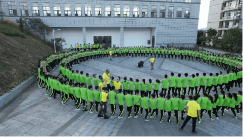 �������ʹ���-׷�󿵽�,����һ������