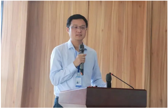 �������ʹ���-׷�󿵽�,����һ������