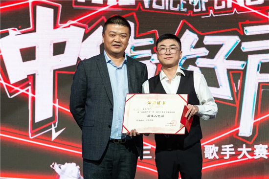 �������ʹ���-׷�󿵽�,����һ������