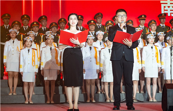 �������ʹ���-׷�󿵽�,����һ������