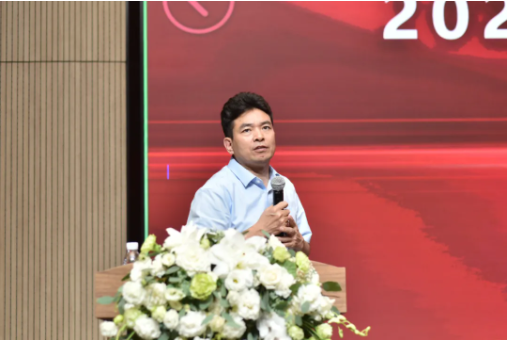 �������ʹ���-׷�󿵽�,����һ������