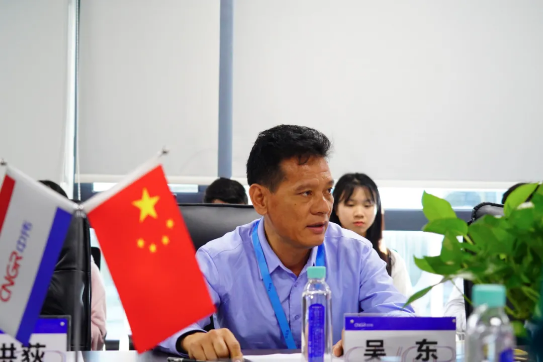 �������ʹ���-׷�󿵽�,����һ������