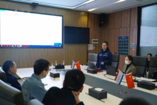 �������ʹ���-׷�󿵽�,����һ������