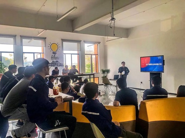 �������ʹ���-׷�󿵽�,����һ������