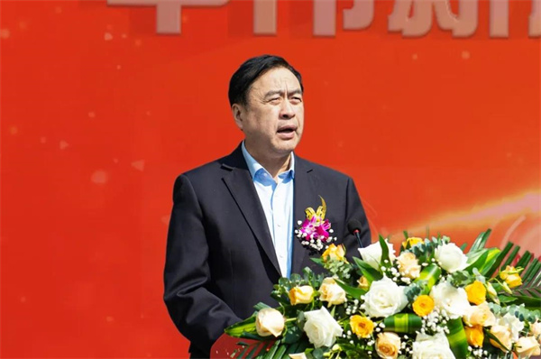 �������ʹ���-׷�󿵽�,����һ������