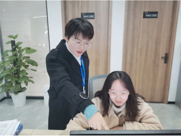 �������ʹ���-׷�󿵽�,����һ������