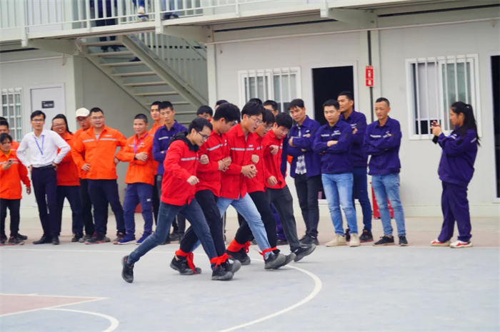 �������ʹ���-׷�󿵽�,����һ������