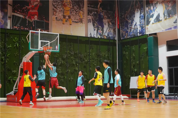 �������ʹ���-׷�󿵽�,����һ������