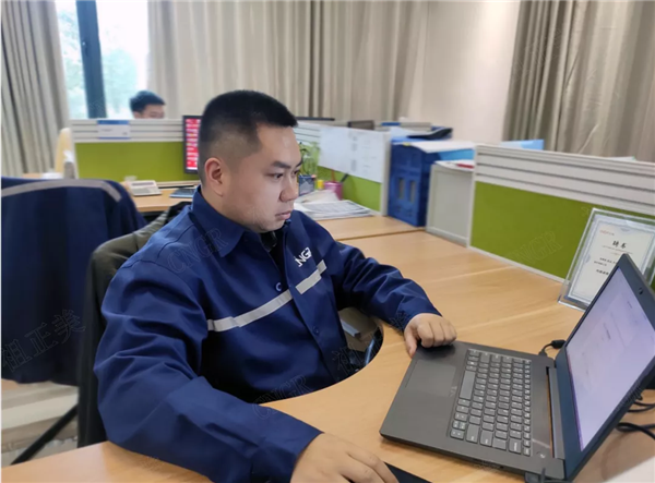 �������ʹ���-׷�󿵽�,����һ������