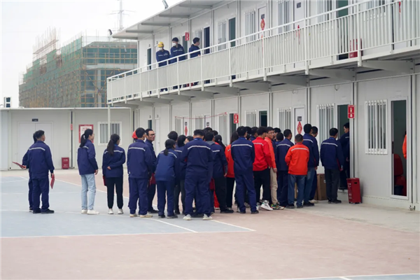 �������ʹ���-׷�󿵽�,����һ������