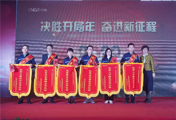 �������ʹ���-׷�󿵽�,����һ������