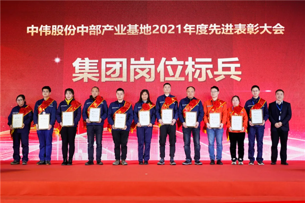 �������ʹ���-׷�󿵽�,����һ������