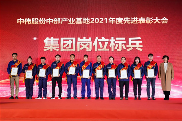 �������ʹ���-׷�󿵽�,����һ������