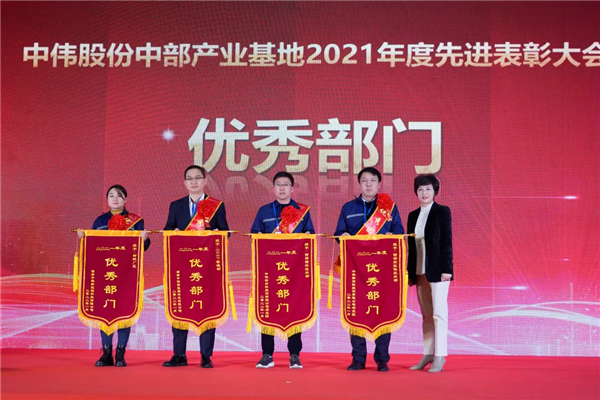 �������ʹ���-׷�󿵽�,����һ������