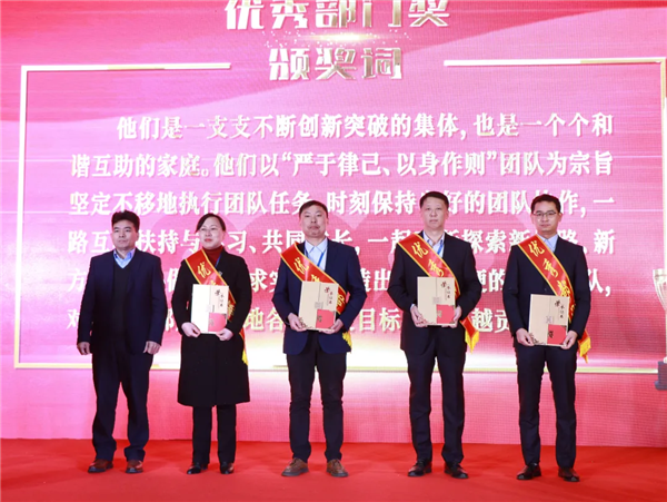 �������ʹ���-׷�󿵽�,����һ������