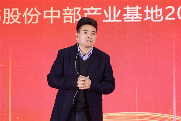 �������ʹ���-׷�󿵽�,����һ������