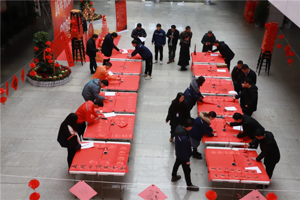 �������ʹ���-׷�󿵽�,����һ������