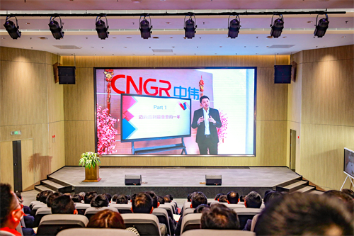 �������ʹ���-׷�󿵽�,����һ������