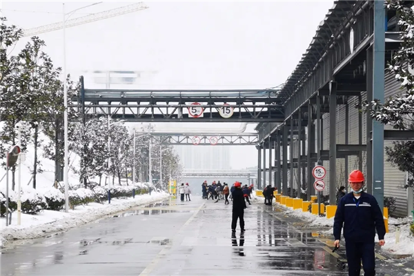 �������ʹ���-׷�󿵽�,����һ������