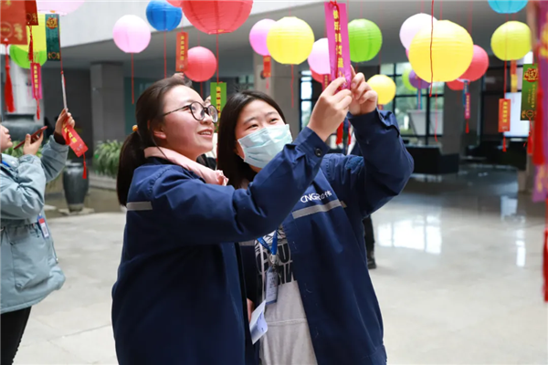 �������ʹ���-׷�󿵽�,����һ������