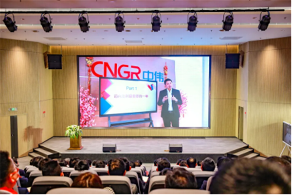 �������ʹ���-׷�󿵽�,����һ������