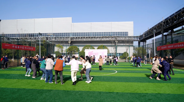 �������ʹ���-׷�󿵽�,����һ������