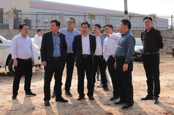 �������ʹ���-׷�󿵽�,����һ������