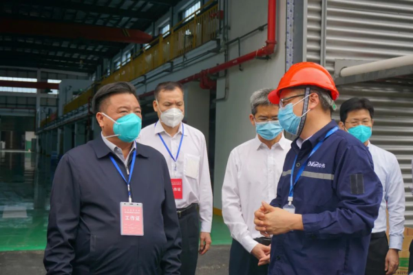 �������ʹ���-׷�󿵽�,����һ������