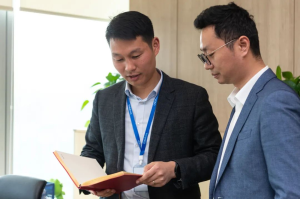 �������ʹ���-׷�󿵽�,����һ������