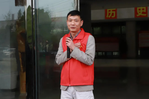 �������ʹ���-׷�󿵽�,����һ������