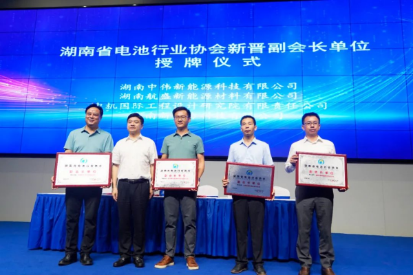 �������ʹ���-׷�󿵽�,����һ������