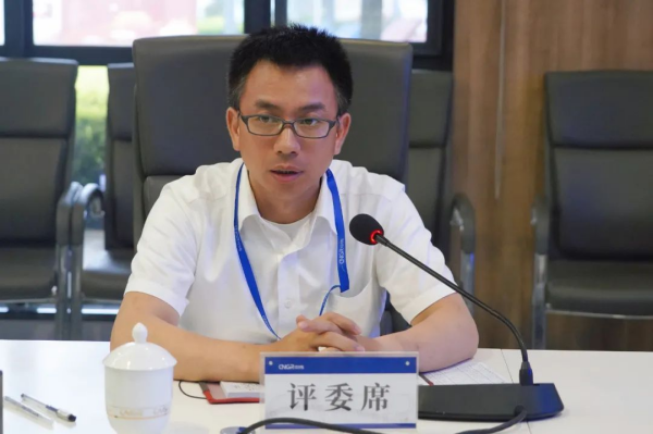 �������ʹ���-׷�󿵽�,����һ������