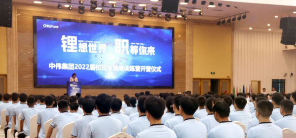 �������ʹ���-׷�󿵽�,����һ������