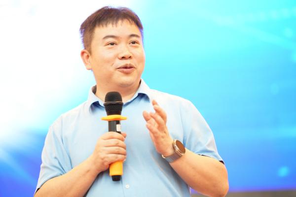 �������ʹ���-׷�󿵽�,����һ������