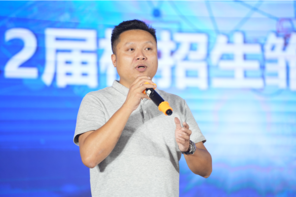 �������ʹ���-׷�󿵽�,����һ������