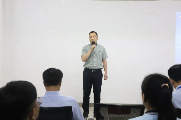 �������ʹ���-׷�󿵽�,����һ������